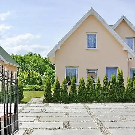 Comfortable Homes, Pool, Sauna, Jacuzzi Ferienhaus *