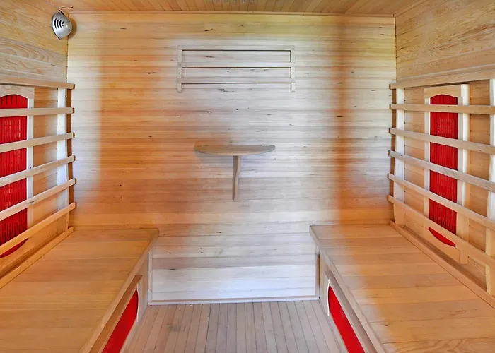 Comfortable Holiday Homes, Pool, Sauna, Jacuzzi Osieki (Koszalin)