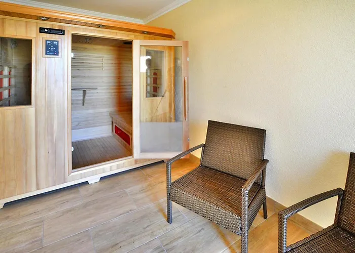 Comfortable Holiday Homes, Pool, Sauna, Jacuzzi Σπίτι διακοπών Osieki (Koszalin)